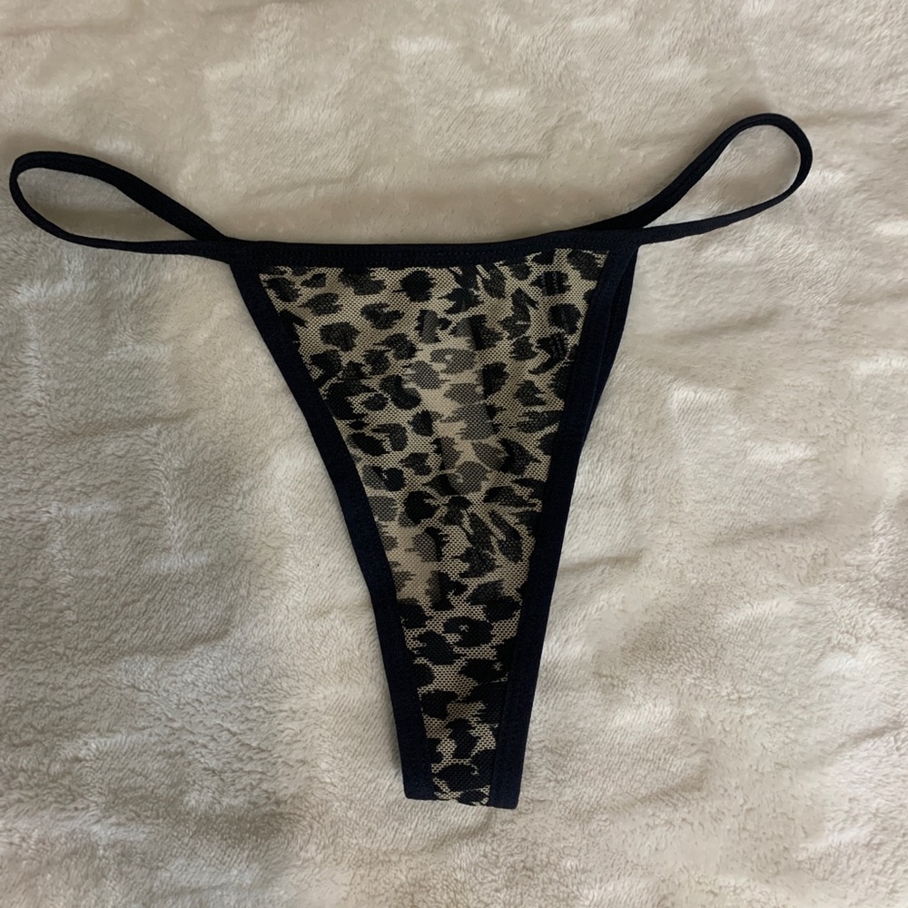 Yandy Cheetah Print Mesh G-String Thong with Keyhole and Bow Tie Size Medium